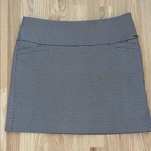 Women’s Textured Black and White Mini Skort